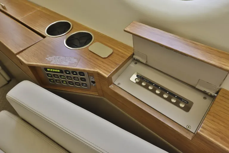 1988 Dassault Falcon 900B - Photo 9