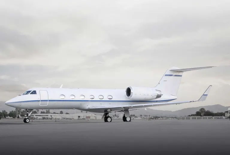 1990 Gulfstream GIV exterior