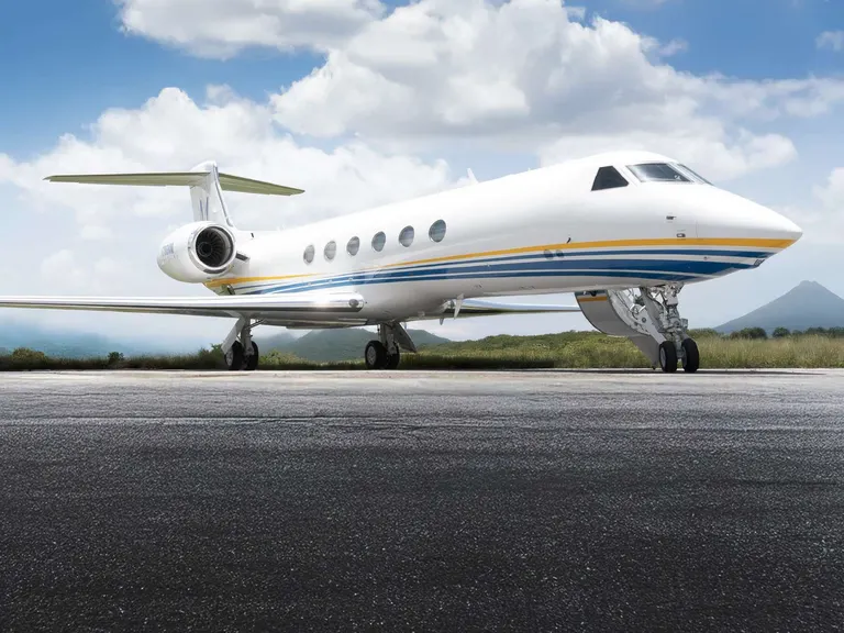 1997 Gulfstream GV exterior