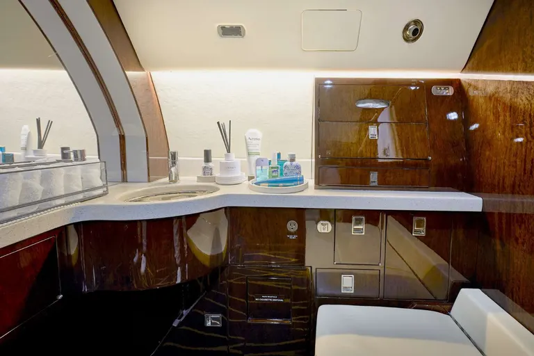 1997 Gulfstream GV - Photo 29