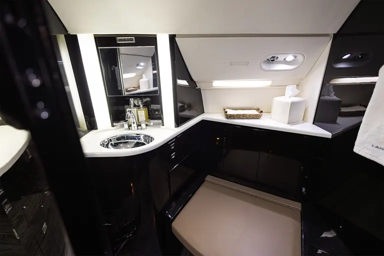 1998 Gulfstream GIV-SP - Photo 13