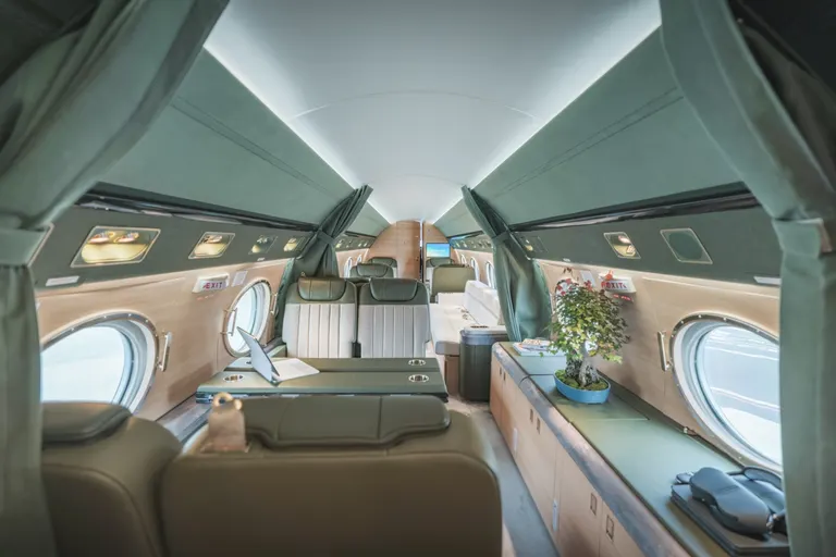 1998 Gulfstream GV - Photo 12