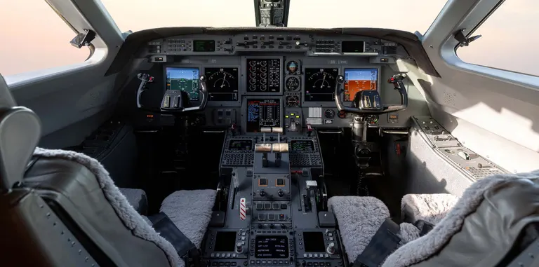1999 Gulfstream GV - Photo 13