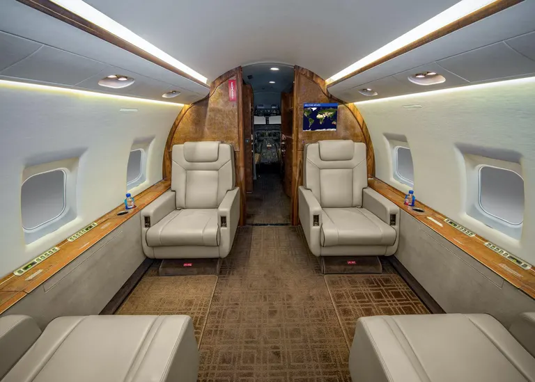 2000 Bombardier Challenger 604 - Photo 11