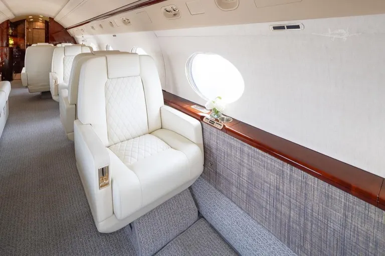 2001 Gulfstream GIV-SP - Photo 3