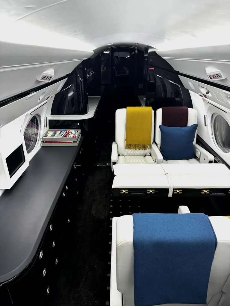 2003 Gulfstream G300 - Photo 7