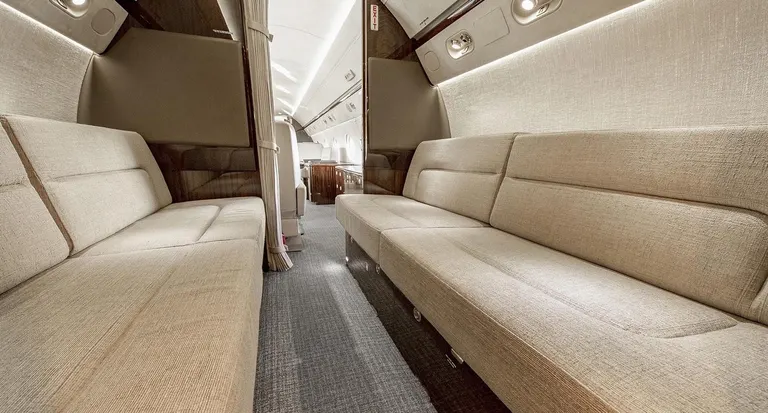 2004 Gulfstream G550 cabin