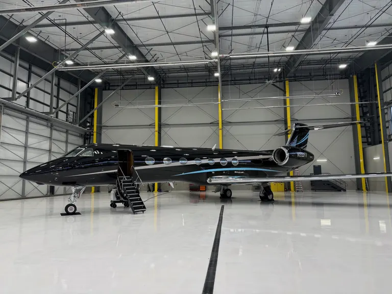 2004 Gulfstream G550 exterior