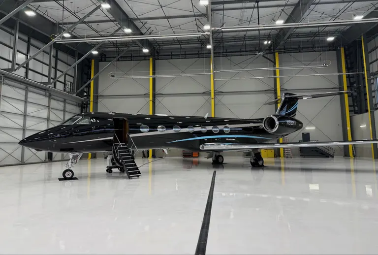 2004 Gulfstream G550 exterior