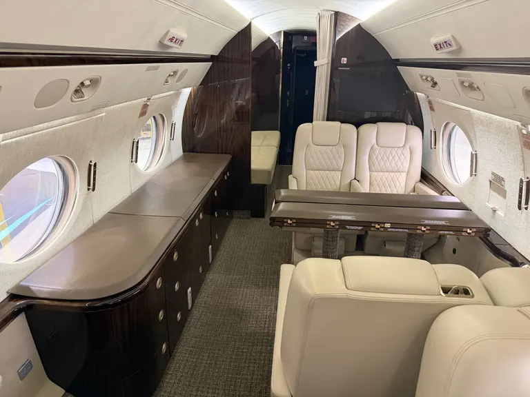 2004 Gulfstream G550 cabin