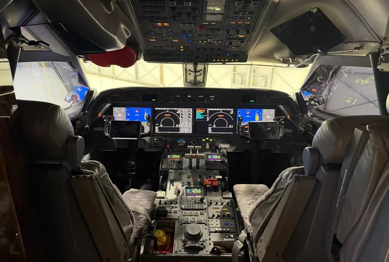 2004 Gulfstream G550 cabin
