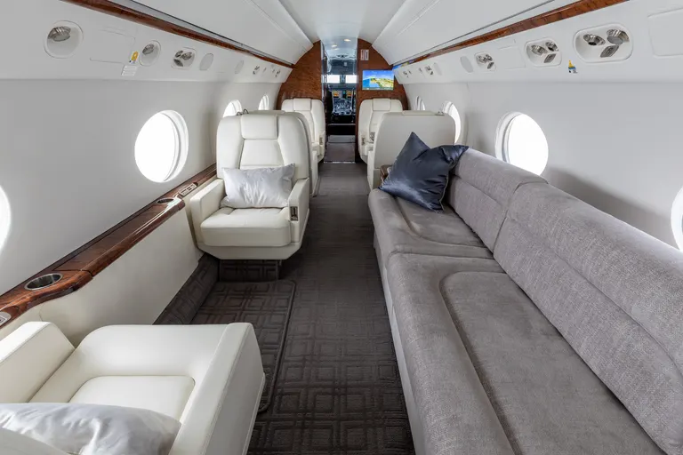 2004 Gulfstream G550 cabin