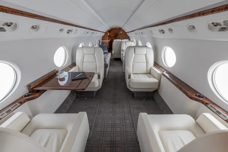 2004 Gulfstream G550 cabin