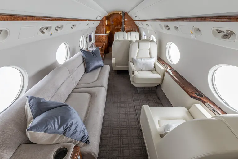 2004 Gulfstream G550 cabin