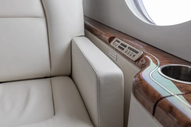 2004 Gulfstream G550 cabin