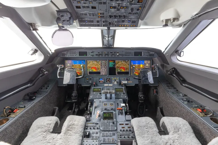 2004 Gulfstream G550 cabin