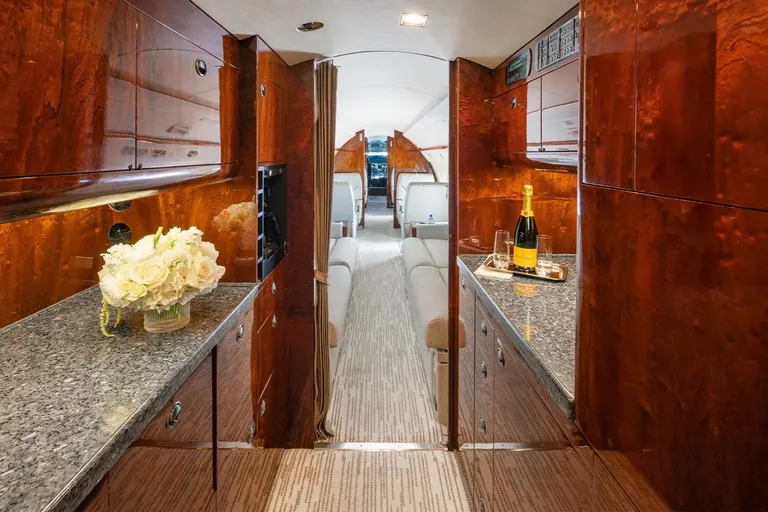2006 Gulfstream G550 cabin