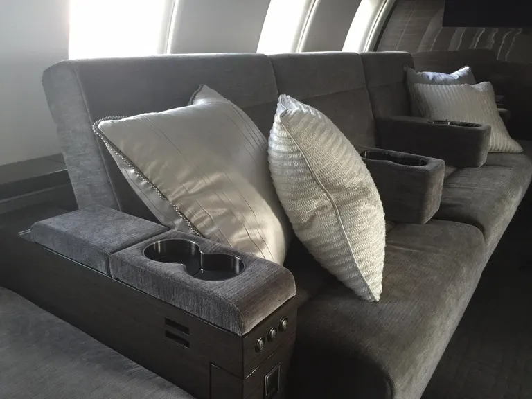 2007 Bombardier Challenger 605 - Photo 4