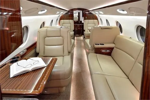 2007 Gulfstream G150 - Photo 2