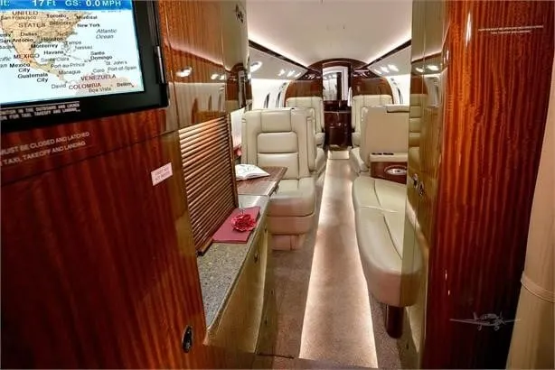 2007 Gulfstream G150 - Photo 4