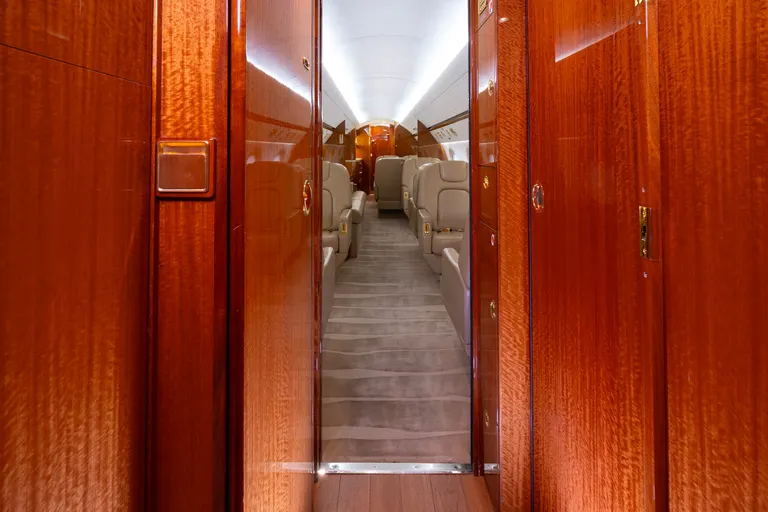 2007 Gulfstream G450 - Photo 4