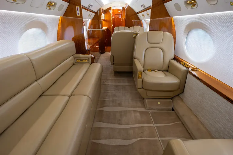 2007 Gulfstream G450 - Photo 6