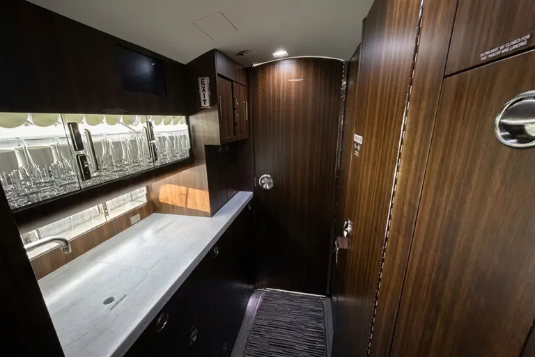 2007 Gulfstream G550 cabin