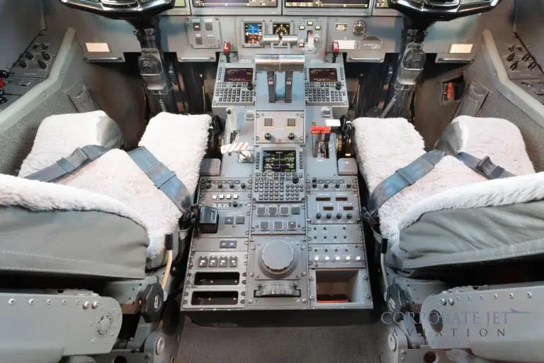 2008 Gulfstream G550 - Photo 2