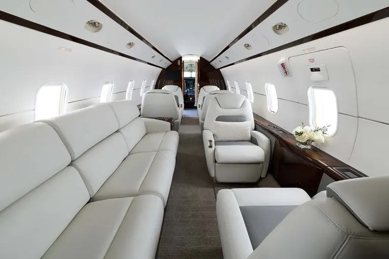2009 Bombardier Challenger 300 cabin