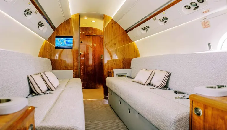 2009 Gulfstream G550 cabin