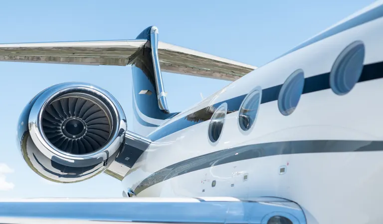 2010 Gulfstream G550 exterior