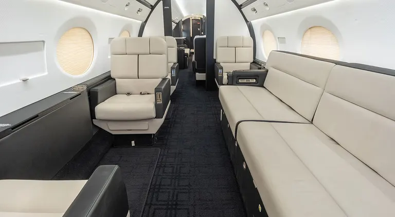 2010 Gulfstream G550 cabin