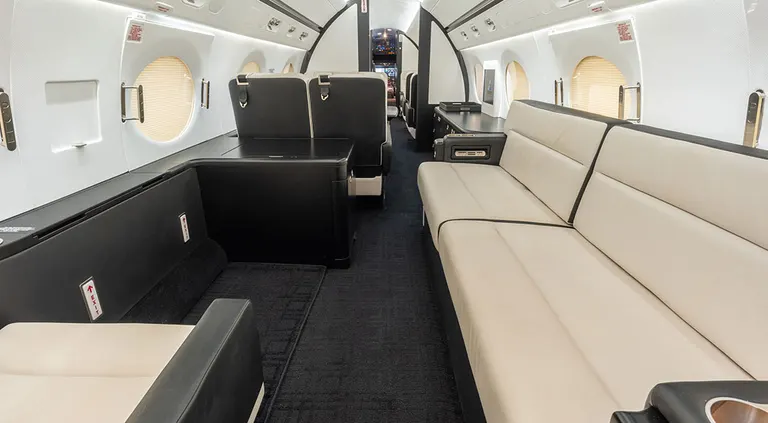 2010 Gulfstream G550 cabin