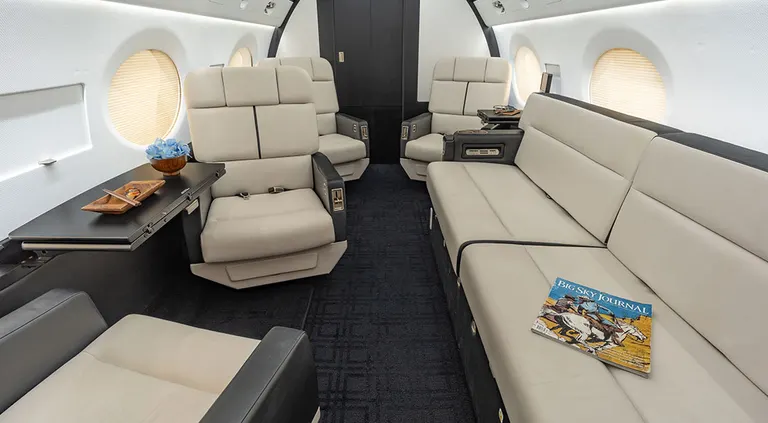 2010 Gulfstream G550 cabin