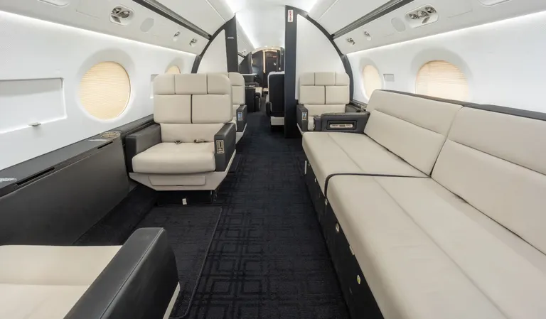 2010 Gulfstream G550 cabin