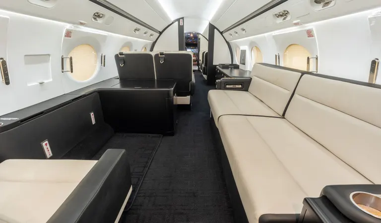 2010 Gulfstream G550 cabin