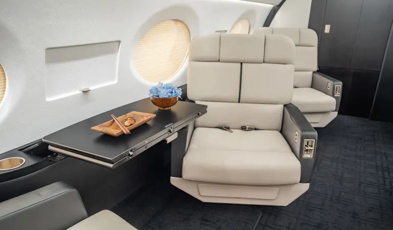 2010 Gulfstream G550 cabin