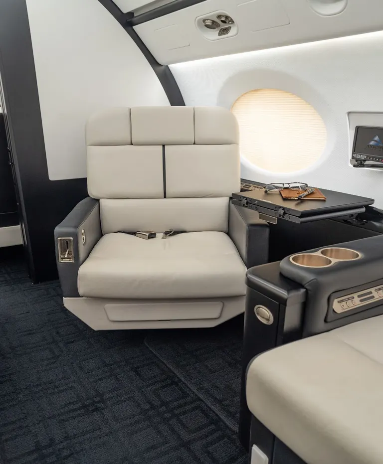 2010 Gulfstream G550 cabin
