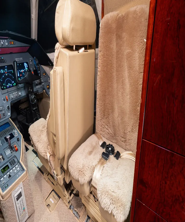 2010 Gulfstream G550 cabin