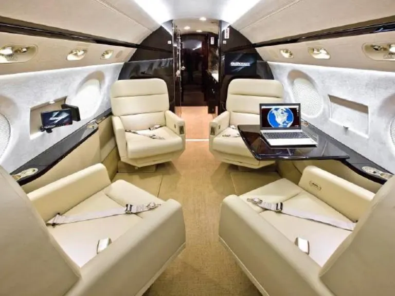 2010 Gulfstream G550 cabin