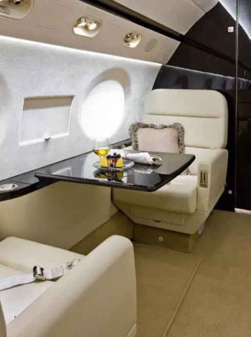 2010 Gulfstream G550 cabin