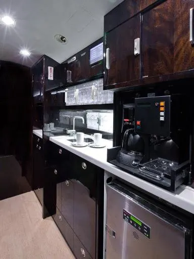 2010 Gulfstream G550 cabin