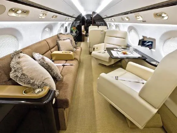 2010 Gulfstream G550 cabin