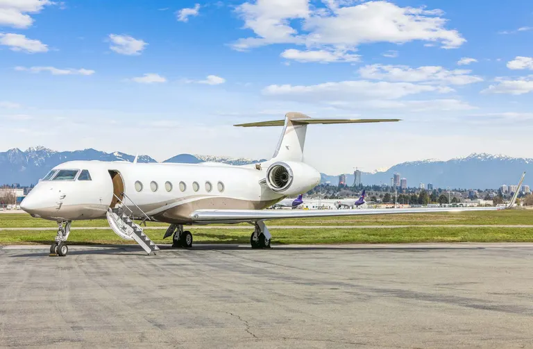 2011 Gulfstream G550 exterior