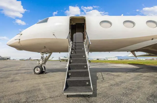 2011 Gulfstream G550 exterior