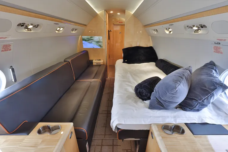 2011 Gulfstream G550 cabin