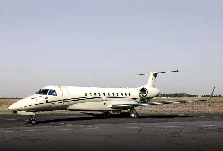 2012 Embraer Legacy 650 exterior