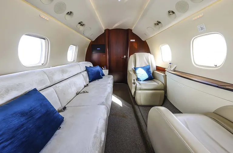 2012 Embraer Legacy 650 - Photo 3