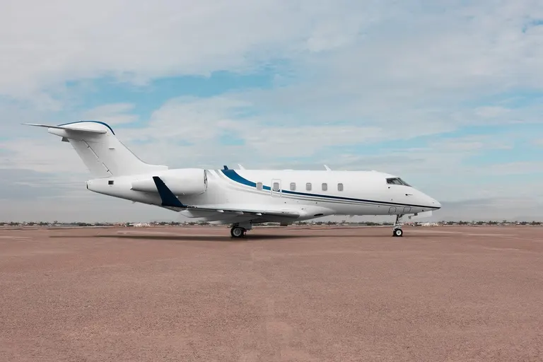 2013 Bombardier Challenger 300 - Photo 14