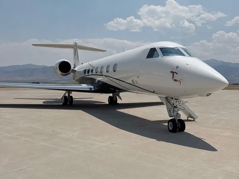 2013 Gulfstream G550 exterior